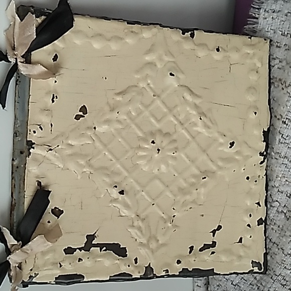 Vintage painted tin tile magnet board - Picture 2 of 8